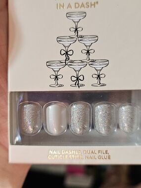 IN A DASH Silver Glitter & Pearl Press-On Nail Set